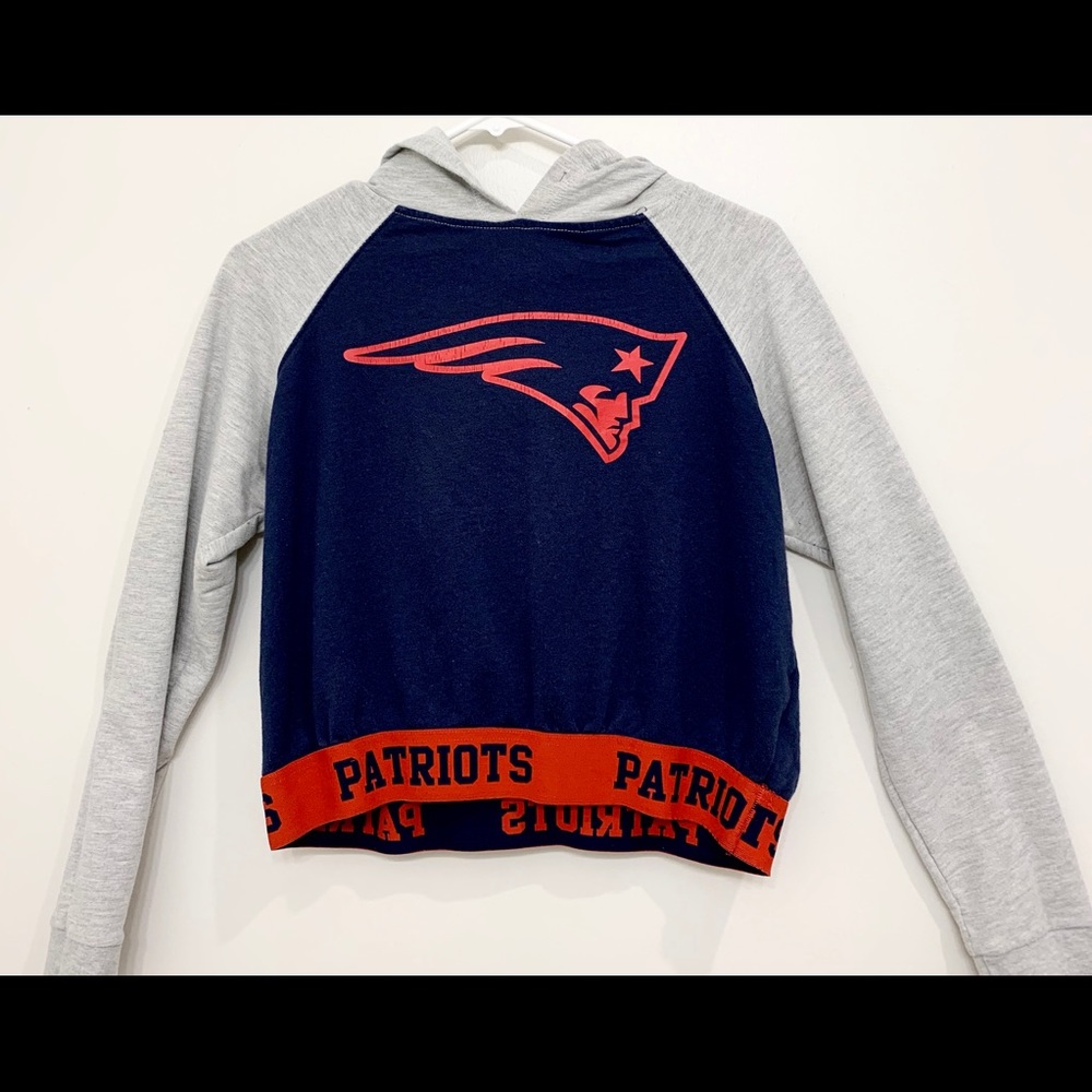 Patriots Sweater Crop Top Size (L)
